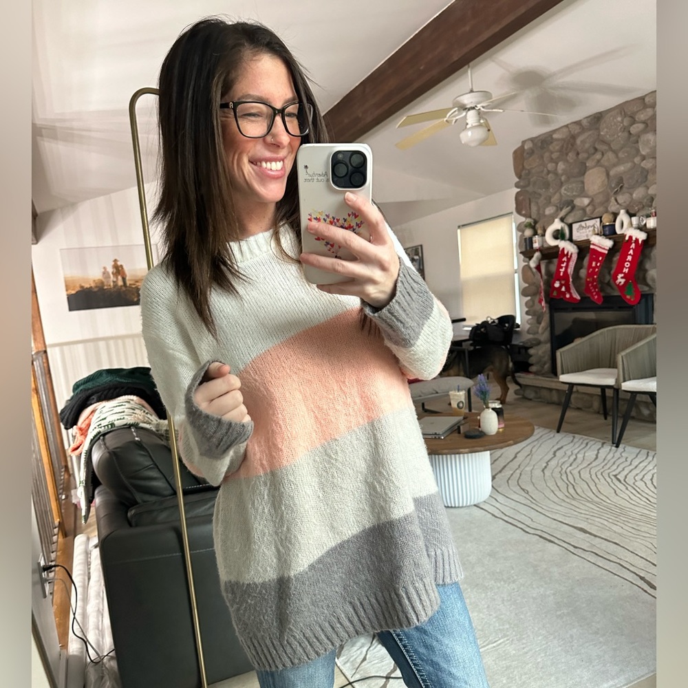 Small Pink Lily colorblock sweater - like new